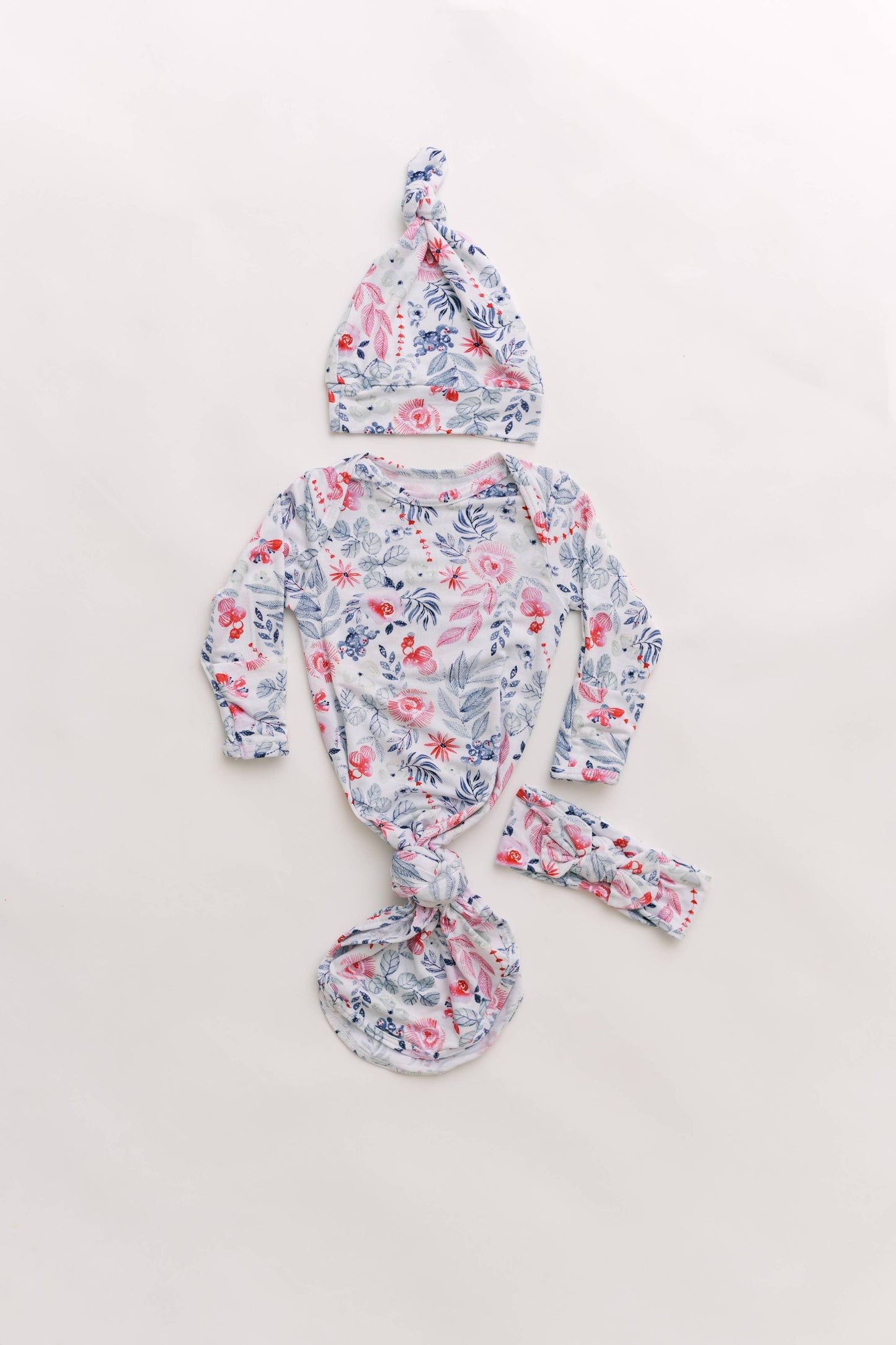 Baby Gown and Hat Set- 0-3M Newborn Maple & Co. Boutique